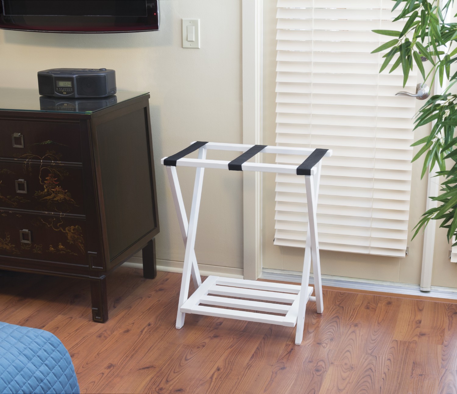 Right Height Luggage Rack with Shoe Rack, White Finish Lipper