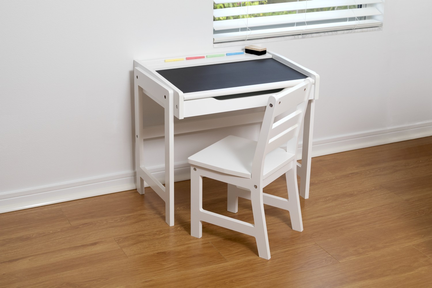 lipper kids desk